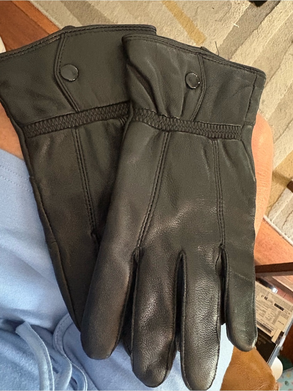 3M Thinsulate Black Leather Gloves with Snap Cuff